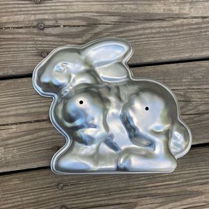 VINTAGE WILTON RABBIT JELLO CAKE PAN MOLD EASTER/SPRING